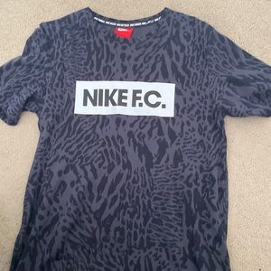 Black Nike shirt,worn once